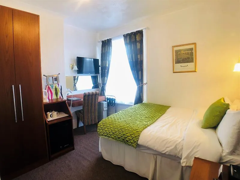 Ilfracombe House Hotel - Near Cliffs Pavilion Southend-on-Sea